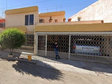 Casa en venta en Gladiola, Jardines de Durango, 34200 Durango, Dgo.