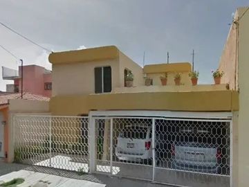 Casa en venta en Gladiola, Jardines de Durango, 34200 Durango, Dgo.