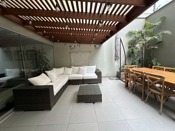 Lujoso departamento con preciosa área social en Chacarilla  🏡💫