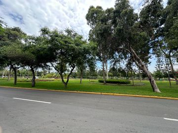 Lujoso departamento con preciosa área social en Chacarilla  🏡💫