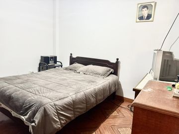 ¡EN VENTA INMENSA CASA CON PISCINA PARA NIÑOS EN SJL!