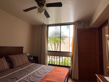 🏡 ¡Venta de amplio departamento frente a Parque, en primer piso, Monterrico, Surco! 📍✨