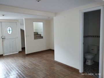 CASA EN VENTA CERCA A LA MATERNIDAD DEL SUR QUITUMBE