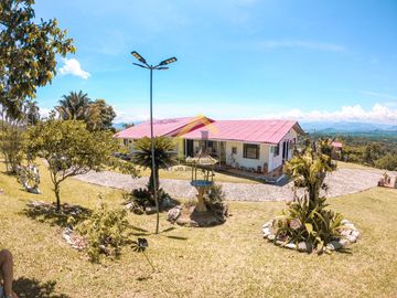 SE VENDE CASA PARA PROYECTO CERCA A MANIZALES