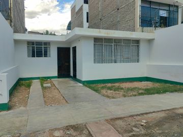Propiedad en Venta en Urb. San Isidro Calle Jacintos Ica