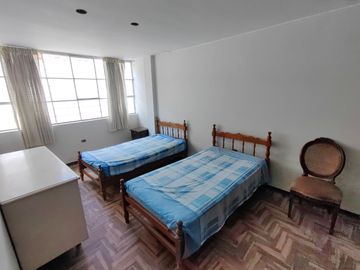 Propiedad en Venta en Urb. San Isidro Calle Jacintos Ica