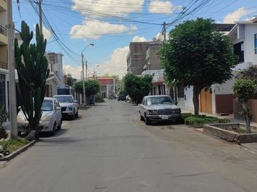 Propiedad en Venta en Urb. San Isidro Calle Jacintos Ica