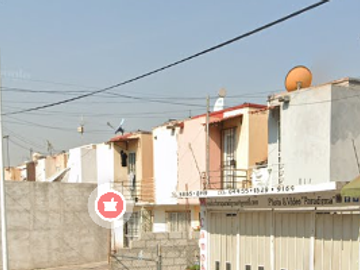 GRAN CASA EN PASEO ARENAL 41, EN PASEOS TULTEPEC 2!!