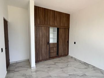 CASA EN VENTA, CON ALBERCA, EN OAXTEPEC, MORELOS