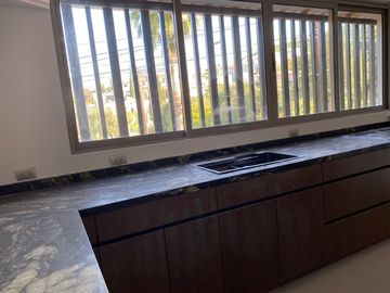 CASA EN VENTA CONTRY