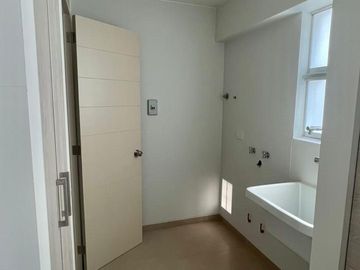 Vendo departamento de estreno cerca al Pentagonito