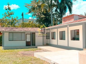 SE VENDE CASA CAMPESTRE CERCA A MANIZALES