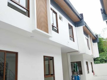 3 BEDROOMS 1 CAR GARAGE TOWNHOUSE COMMONWEALTH AVENUE,QUEZON CITY