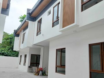 3 BEDROOMS 1 CAR GARAGE TOWNHOUSE COMMONWEALTH AVENUE,QUEZON CITY