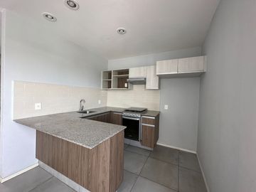 PH en Venta en exclusiva Torre, cerca de ITESO