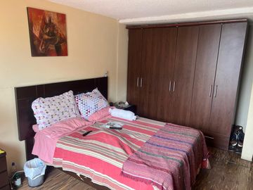 VENDO AMPLIA CASA EN CEDROS DE VILLA , CHORRILOS