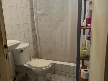 VENDO AMPLIA CASA EN CEDROS DE VILLA , CHORRILOS
