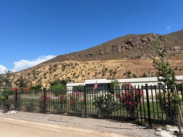 HERMOSA CASA EN PARCELA