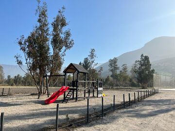 HERMOSA CASA EN PARCELA
