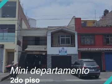 CASA 3 PISOS EN VENTA 174 M2 AV. SANTA ROSA - SANTA ANITA