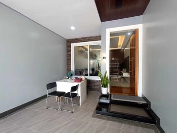 5 BEDROOMS 4 TOILET AND BATH TOWNHOUSE IN COMMONWEALTH AVENUE, QUEZON CITY