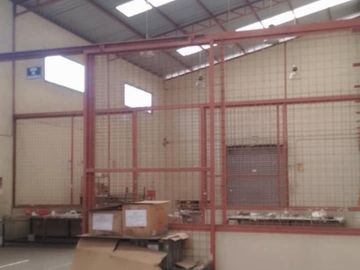 VENDO GALPONES CON OFICINAS VIA DAULE KM 23.5 ( NEGOCIABLE )