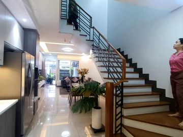 MODERN EXQUISITE TOWNHOUSE FOR SALE!! READY FOR OCCUPANCY!!