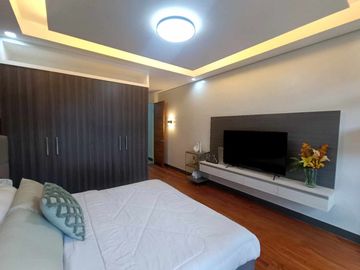 MODERN EXQUISITE TOWNHOUSE FOR SALE!! READY FOR OCCUPANCY!!