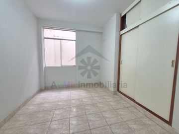 VENTA DE DEPARTAMENTO EN SEGUNDO PISO EN URB. SANTA VICTORIA DE CHICLAYO