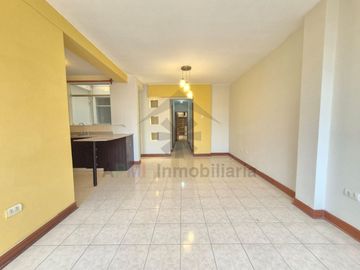 VENTA DE DEPARTAMENTO EN SEGUNDO PISO EN URB. SANTA VICTORIA DE CHICLAYO