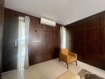 Disewakan Rumah Fully Furnished di Serenia Hills Cluster Regent, Jaksel Rp225 Jt/Thn (Nego)