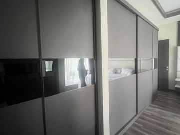 Disewakan Rumah Fully Furnished di Serenia Hills Cluster Regent, Jaksel Rp225 Jt/Thn (Nego)