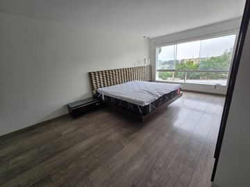 🔹 SE ALQUILA EXCLUSIVO DEPARTAMENTO AMOBLADO EN LAS CASUARINAS – SURCO 🔹