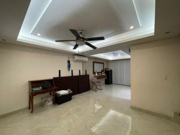 Venta de Casa Reserva Cumbres, Seccion Bosques, Monterrey. N.L.