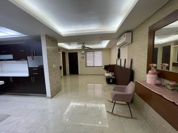 Venta de Casa Reserva Cumbres, Seccion Bosques, Monterrey. N.L.