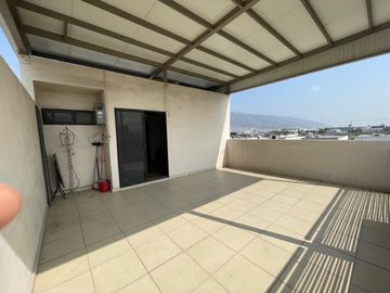 Venta de Casa Reserva Cumbres, Seccion Bosques, Monterrey. N.L.