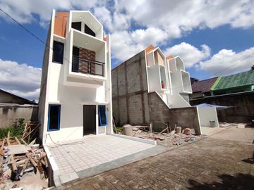 DISKON 100 JUTA LIMITED 1 UNIT RUMAH 2 LANTAI MUNJUL CILANGKAP 700 JTAN