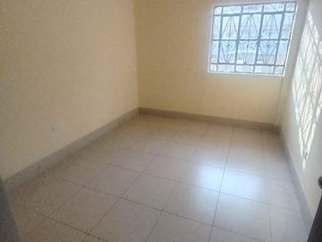 San Juan de Miraflores alquiler de departamento en primer piso