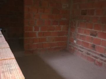 VENTA DE APARTAMENTO EN MELGAR EN OBRA GRIS