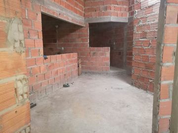 VENTA DE APARTAMENTO EN MELGAR EN OBRA GRIS