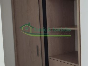 Vendemos hermoso apartamento esquinero y amoblado en Ricaurte.