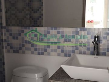 Vendemos hermoso apartamento esquinero y amoblado en Ricaurte.
