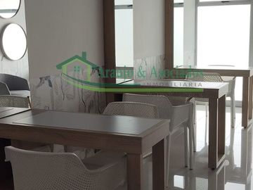 Vendemos hermoso apartamento esquinero y amoblado en Ricaurte.