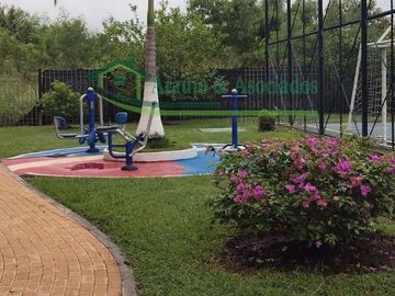 Vendemos hermoso apartamento esquinero y amoblado en Ricaurte.