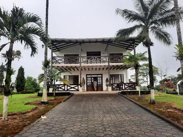 SE VENDE HERMOSA HACIENDA GANADERA 290 HAS. EN PRODUCCIÓN, CON ESTACION DE SERVICIO (GASOLINERA) LUZ DE AMERICA – SANTO DOMINGO DE LOS TSACHILAS - ECU