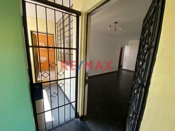 Se Alquila Departamento En Lince