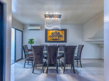 Casa en Venta Cumbres Santa Clara, con 4ta. Habitación en Planta Baja