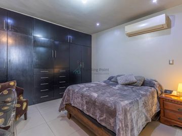 Casa en Venta Cumbres Santa Clara, con 4ta. Habitación en Planta Baja