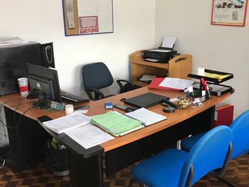 🏡En Venta Casa de 3 Dormitorios Ideal para poner oficinas o local🏡