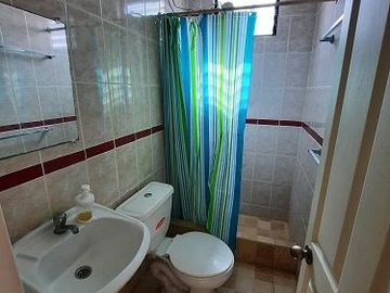 SE VENDE DE OPORTUNIDAD HERMOSO DEPARTAMENTO AMOBLADO 60 M2. DE CONSTRUCCIÓN  CASTELNOVO - ATACAMES - ESMERALDAS - ECUADOR